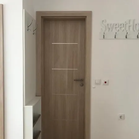 Sweet Homes 6 Апартаменты Солнечный берег